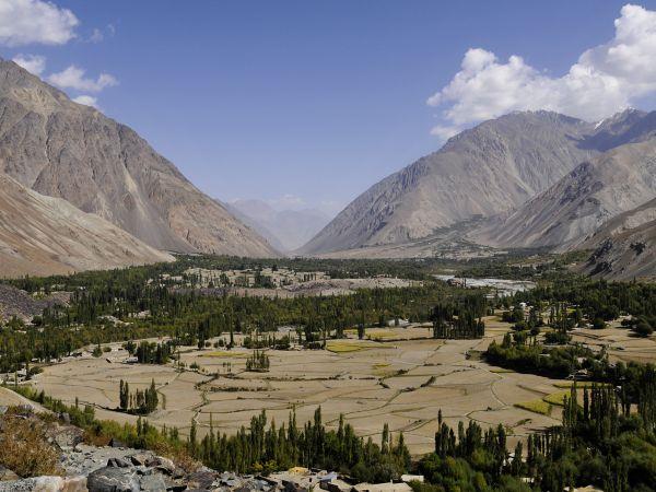 Pakistan summer mountain holiday