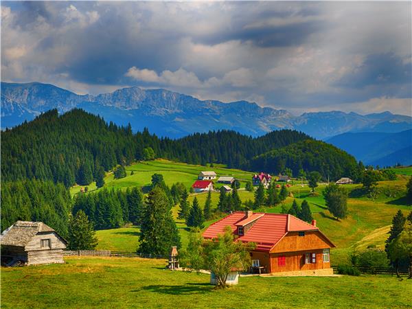 Carpathian Mountains holiday, conservation & culture