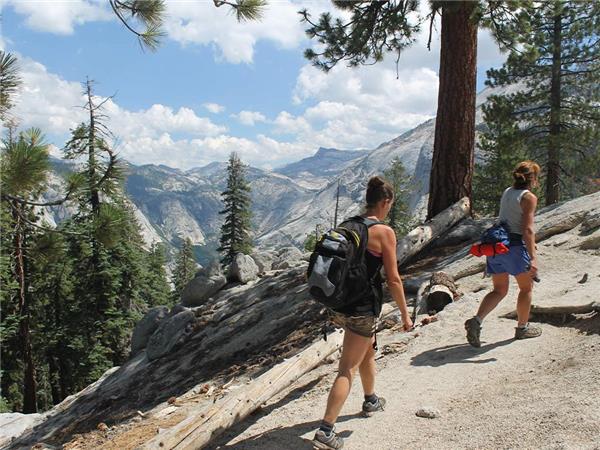 Walking holiday in Yosemite National Park