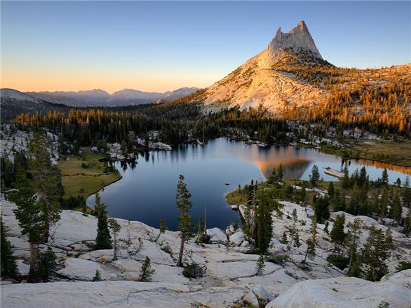 Walking holiday in Yosemite National Park