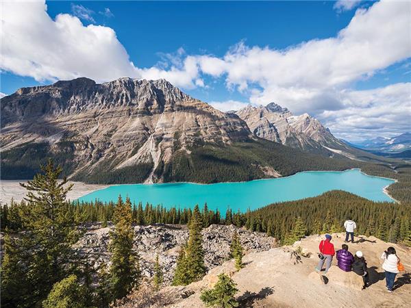 Hiking in the Canadian Rockies holiday