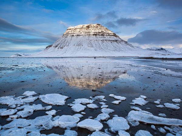 Northern Lights photography holiday in Iceland, coast & ice