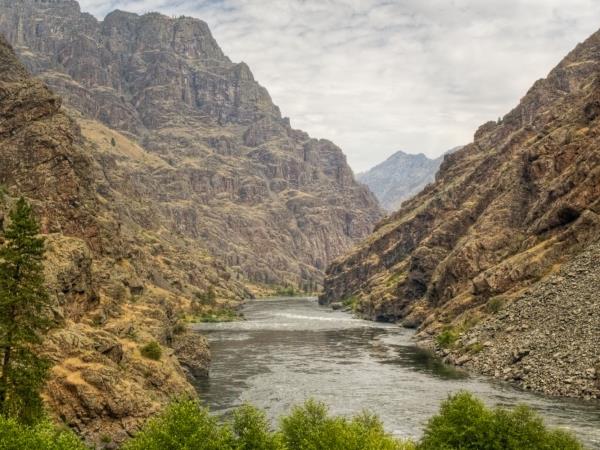 Snake River rafting holiday in Hells Canyon, North America ...