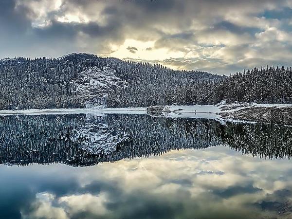 Family skiing holiday in Montenegro