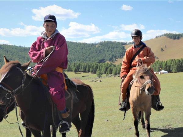 Mongolia nomad horse riding holiday