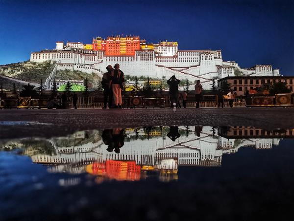 Lhasa to Tibet Everest Base Camp tour 