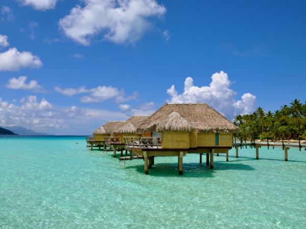 Luxury island hopping holiday in French Polynesia